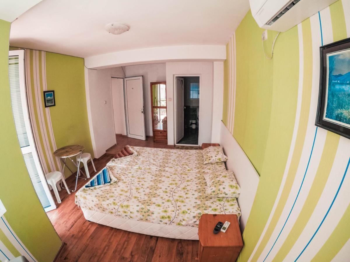 Guest House Gabriel โซโซโปล ภายนอก รูปภาพ