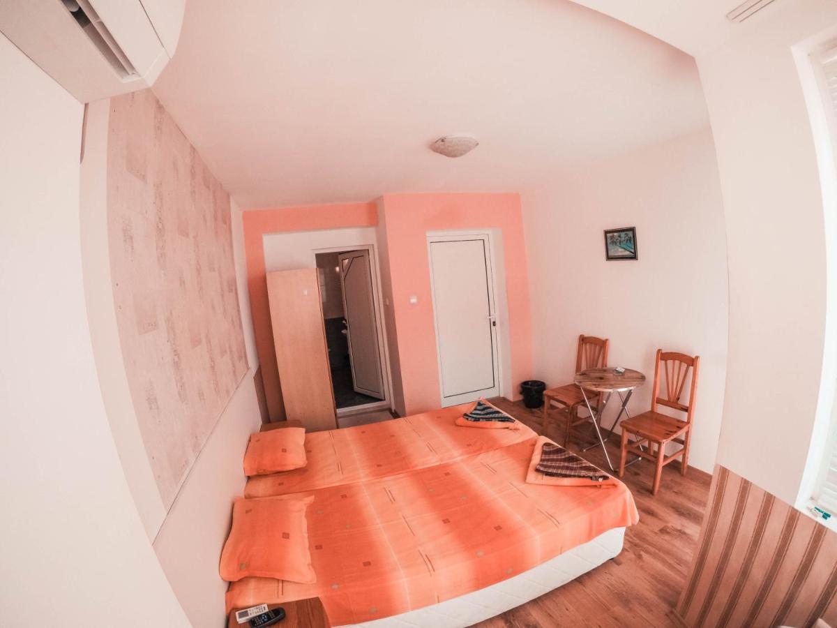 Guest House Gabriel โซโซโปล ภายนอก รูปภาพ