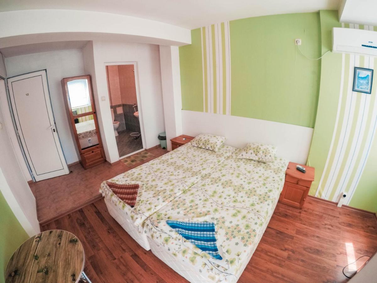 Guest House Gabriel โซโซโปล ภายนอก รูปภาพ